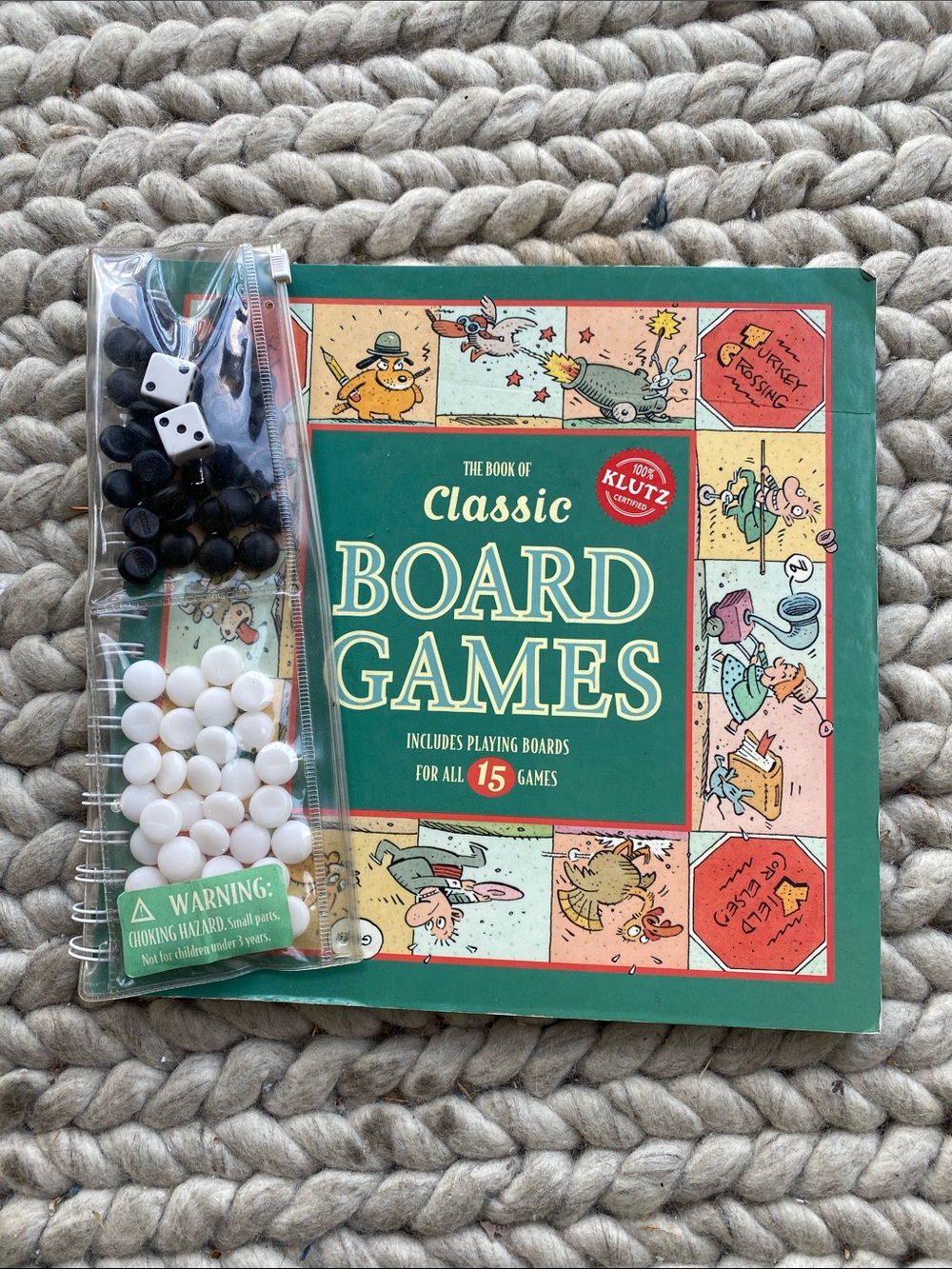 The Book of Classic Board Games – Green Edition by Klutz